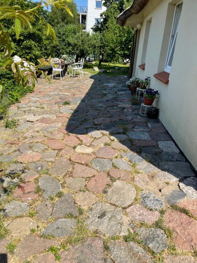 Oaza Pod Strzecha Klimatyczny Dom Z 3 Sypialniami Na Wylacznosc Z Kominkiem I Duzym Ogrodem Ustronie Morskie Luaran gambar